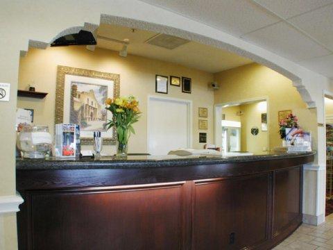 Quality & Airport North - Stone Oak Hotel