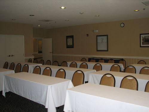 Quality & Airport North - Stone Oak Hotel 3*